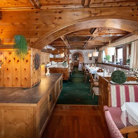 美思戈尔维尔特酒店 酒店