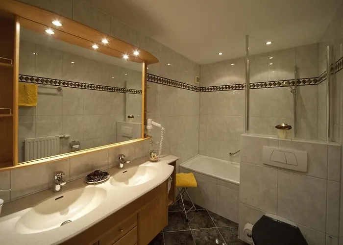 美思戈尔维尔特酒店 菲伯布伦