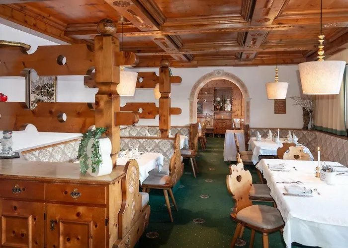 美思戈尔维尔特酒店 3*