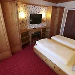 Hotel Metzgerwirt 3*